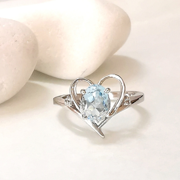 Jem Designs Shop Jewelry - Sky Blue Topaz Ring in Heart with Diamond accents size 6 🆕
